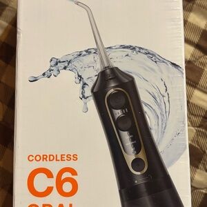 Cordless C6 Oral Irrigator